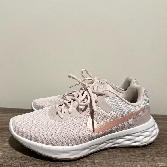 Nike Women's Pink Revolution 6 Next Nature Running 8.5 DC3729-500 - Picture 3 of 13